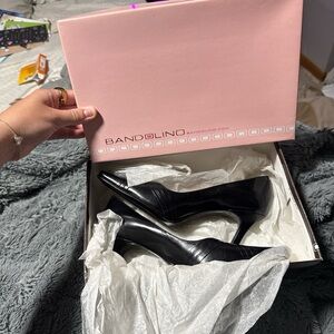 Bandolino Classic Black Heels